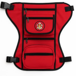 Pochete de perna vermelha tipo embornal com símbolo bordado do bombeiro civil.