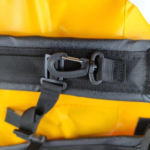 Bomba Costal Flexível 20 Litros em PVC reforçado com pistola e mangueira.