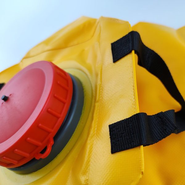 Bomba Costal Flexível 20 Litros em PVC reforçado com pistola e mangueira.